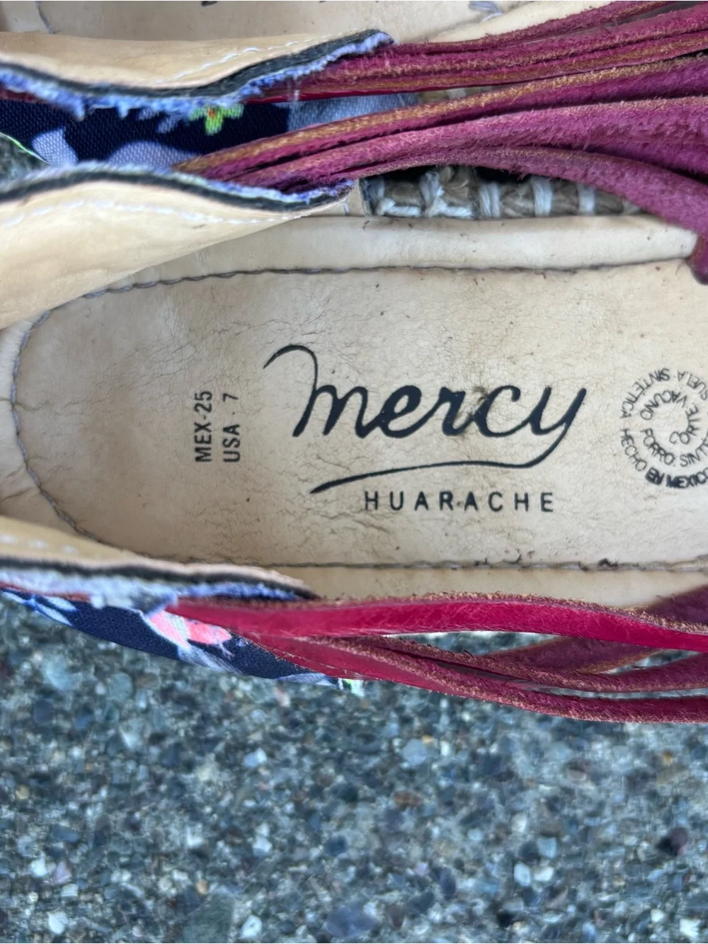 Mercy Mexican huarache leather size 7 black floral